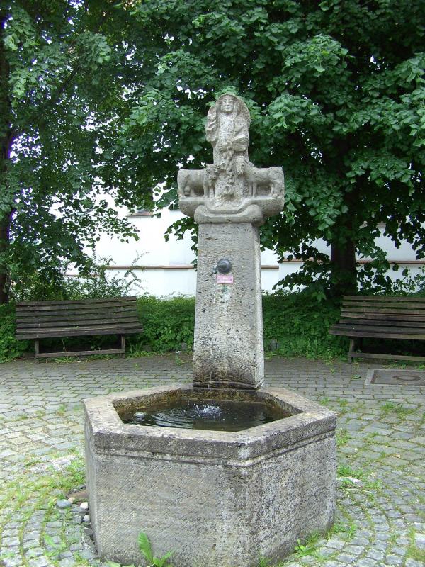 Zell Brunnen Kirchenplatz